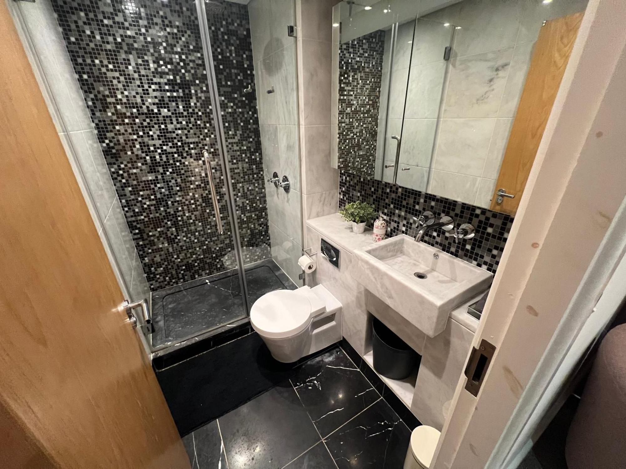 Panoramic View In Canary Wharf Penthouse Apartament